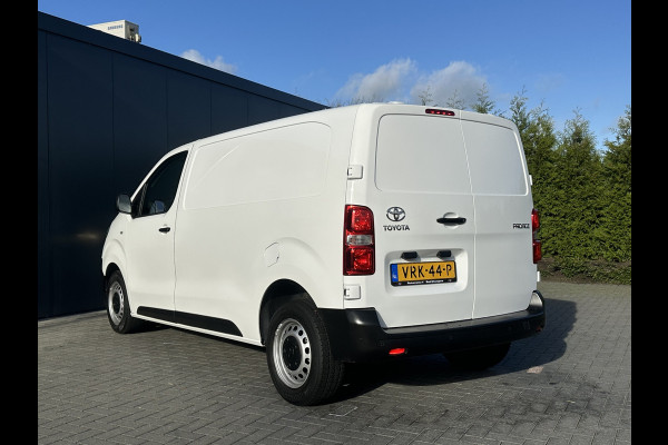 Toyota ProAce 2.0 D-4D 145 PK / L2H1 / 1e EIGENAAR / 74.939 KM / AIRCO / CRUISE / 3-ZITS / BLUETOOTH Toyota ProAce 2.0 D-4D 145 PK / L2H1 / 1e EIGENAAR / 74.939 KM / AIRCO / CRUISE / 3-ZITS / BLUETOOTH