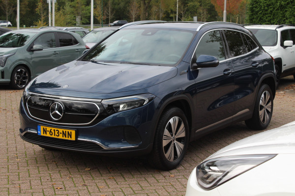 Mercedes-Benz EQA 250 Business Solution Luxury 67 kWh / SoH 97.3% / Camera / Navigatie / Half leder / 18'' / Stoelverwarming / DAB / Cruise Control Mercedes-Benz EQA 250 Business Solution Luxury 67 kWh / SoH 97.3% / Camera / Navigatie / Half leder / 18'' / Stoelverwarming / DAB / Cruise Control