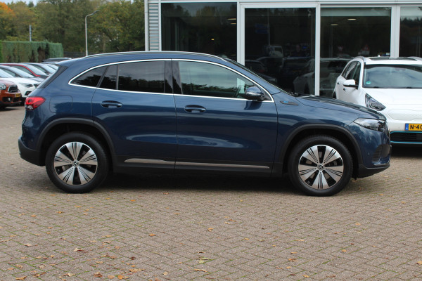 Mercedes-Benz EQA 250 Business Solution Luxury 67 kWh / SoH 97.3% / Camera / Navigatie / Half leder / 18'' / Stoelverwarming / DAB / Cruise Control Mercedes-Benz EQA 250 Business Solution Luxury 67 kWh / SoH 97.3% / Camera / Navigatie / Half leder / 18'' / Stoelverwarming / DAB / Cruise Control