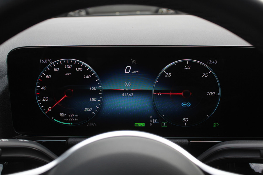 Mercedes-Benz EQA 250 Business Solution Luxury 67 kWh / SoH 97.3% / Camera / Navigatie / Half leder / 18'' / Stoelverwarming / DAB / Cruise Control Mercedes-Benz EQA 250 Business Solution Luxury 67 kWh / SoH 97.3% / Camera / Navigatie / Half leder / 18'' / Stoelverwarming / DAB / Cruise Control