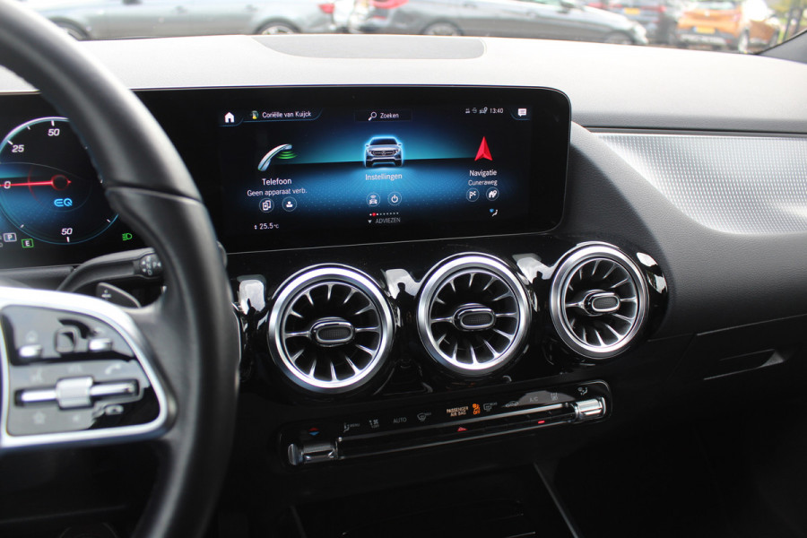 Mercedes-Benz EQA 250 Business Solution Luxury 67 kWh / SoH 97.3% / Camera / Navigatie / Half leder / 18'' / Stoelverwarming / DAB / Cruise Control Mercedes-Benz EQA 250 Business Solution Luxury 67 kWh / SoH 97.3% / Camera / Navigatie / Half leder / 18'' / Stoelverwarming / DAB / Cruise Control