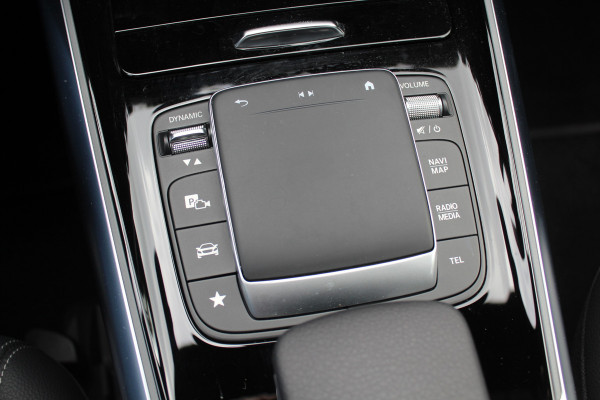 Mercedes-Benz EQA 250 Business Solution Luxury 67 kWh / SoH 97.3% / Camera / Navigatie / Half leder / 18'' / Stoelverwarming / DAB / Cruise Control Mercedes-Benz EQA 250 Business Solution Luxury 67 kWh / SoH 97.3% / Camera / Navigatie / Half leder / 18'' / Stoelverwarming / DAB / Cruise Control