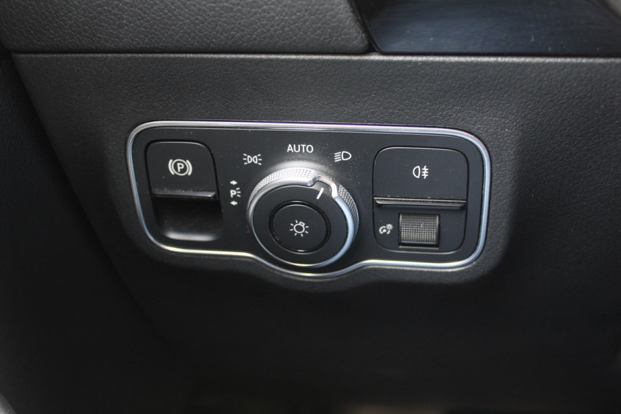 Mercedes-Benz EQA 250 Business Solution Luxury 67 kWh / SoH 97.3% / Camera / Navigatie / Half leder / 18'' / Stoelverwarming / DAB / Cruise Control Mercedes-Benz EQA 250 Business Solution Luxury 67 kWh / SoH 97.3% / Camera / Navigatie / Half leder / 18'' / Stoelverwarming / DAB / Cruise Control