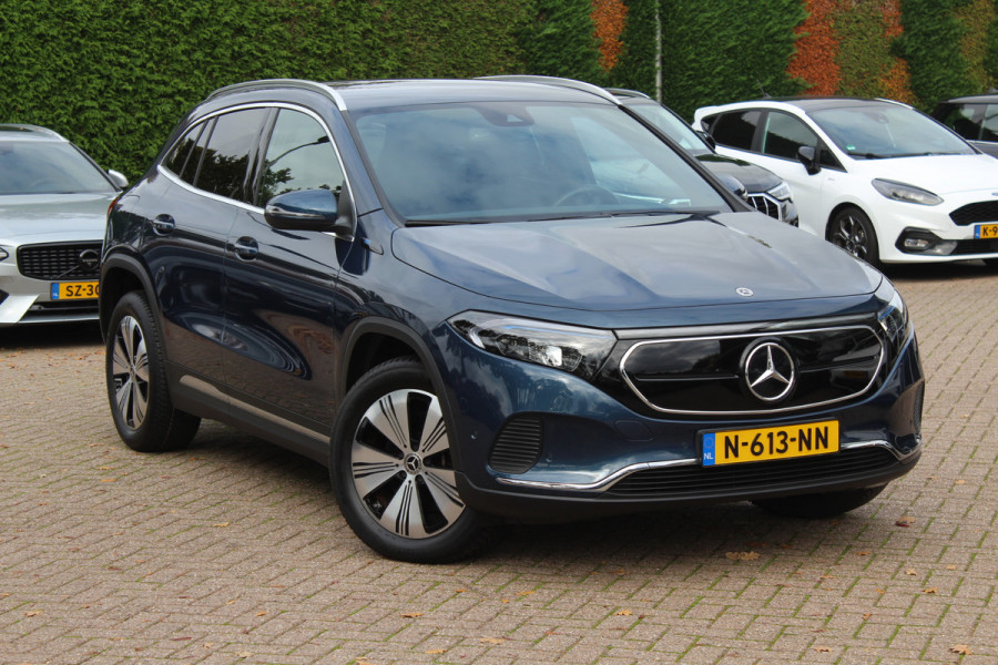 Mercedes-Benz EQA 250 Business Solution Luxury 67 kWh / SoH 97.3% / Camera / Navigatie / Half leder / 18'' / Stoelverwarming / DAB / Cruise Control Mercedes-Benz EQA 250 Business Solution Luxury 67 kWh / SoH 97.3% / Camera / Navigatie / Half leder / 18'' / Stoelverwarming / DAB / Cruise Control