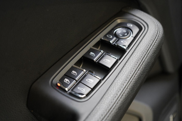 Porsche Macan 2.0 | Panoramadak | Bose | Apple Carplay | Memory | Virtual cockpit Porsche Macan 2.0 | Panoramadak | Bose | Apple Carplay | Memory | Virtual cockpit