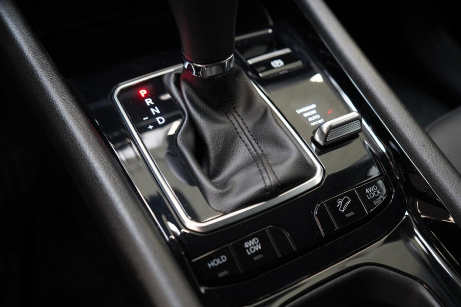 Jeep Compass 4xe 240 Plug-in Hybrid Electric S | Leder | Navigatie | Achteruitrijcamera | Stuurverwarming Jeep Compass 4xe 240 Plug-in Hybrid Electric S | Leder | Navigatie | Achteruitrijcamera | Stuurverwarming