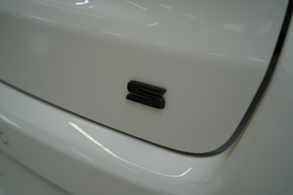 Jeep Compass 4xe 240 Plug-in Hybrid Electric S | Leder | Navigatie | Achteruitrijcamera | Stuurverwarming Jeep Compass 4xe 240 Plug-in Hybrid Electric S | Leder | Navigatie | Achteruitrijcamera | Stuurverwarming