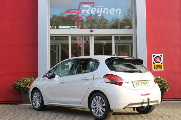 Peugeot 208 1.2 82PK ALLURE | TREKHAAK | NAVIGATIE | APPLE CARPLAY/ANDROID AUTO | CRUISE CONTROL | CLIMATE CONTROL | LICHTMETALEN VELGEN 16" | ALL SEASON BANDEN | DAB+ RADIO | PARKEERSENSOREN ACHTER | Peugeot 208 1.2 82PK ALLURE | TREKHAAK | NAVIGATIE | APPLE CARPLAY/ANDROID AUTO | CRUISE CONTROL | CLIMATE CONTROL | LICHTMETALEN VELGEN 16" | ALL SEASON BANDEN | DAB+ RADIO | PARKEERSENSOREN ACHTER |