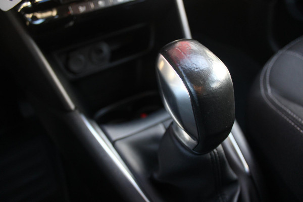 Peugeot 208 1.2 82PK ALLURE | TREKHAAK | NAVIGATIE | APPLE CARPLAY/ANDROID AUTO | CRUISE CONTROL | CLIMATE CONTROL | LICHTMETALEN VELGEN 16" | ALL SEASON BANDEN | DAB+ RADIO | PARKEERSENSOREN ACHTER | Peugeot 208 1.2 82PK ALLURE | TREKHAAK | NAVIGATIE | APPLE CARPLAY/ANDROID AUTO | CRUISE CONTROL | CLIMATE CONTROL | LICHTMETALEN VELGEN 16" | ALL SEASON BANDEN | DAB+ RADIO | PARKEERSENSOREN ACHTER |