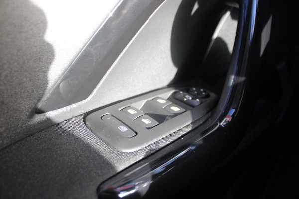 Peugeot 208 1.2 82PK ALLURE | TREKHAAK | NAVIGATIE | APPLE CARPLAY/ANDROID AUTO | CRUISE CONTROL | CLIMATE CONTROL | LICHTMETALEN VELGEN 16" | ALL SEASON BANDEN | DAB+ RADIO | PARKEERSENSOREN ACHTER | Peugeot 208 1.2 82PK ALLURE | TREKHAAK | NAVIGATIE | APPLE CARPLAY/ANDROID AUTO | CRUISE CONTROL | CLIMATE CONTROL | LICHTMETALEN VELGEN 16" | ALL SEASON BANDEN | DAB+ RADIO | PARKEERSENSOREN ACHTER |