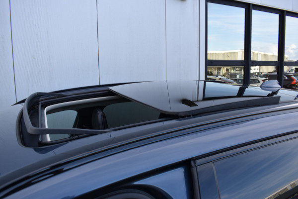 Volvo XC60 T8 AWD 455PK Plug-in Hybrid Ultra Dark | B&W | Luchtvering | HUD | Massage | Trekhaak | Stoelkoeling | Volvo XC60 T8 AWD 455PK Plug-in Hybrid Ultra Dark | B&W | Luchtvering | HUD | Massage | Trekhaak | Stoelkoeling |