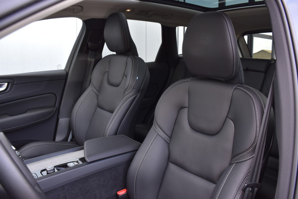 Volvo XC60 T8 AWD 455PK Plug-in Hybrid Ultra Dark | B&W | Luchtvering | HUD | Massage | Trekhaak | Stoelkoeling | Volvo XC60 T8 AWD 455PK Plug-in Hybrid Ultra Dark | B&W | Luchtvering | HUD | Massage | Trekhaak | Stoelkoeling |