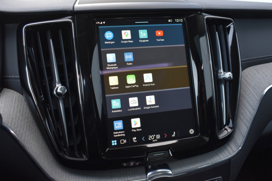 Volvo XC60 T8 AWD 455PK Plug-in Hybrid Ultra Dark | B&W | Luchtvering | HUD | Massage | Trekhaak | Stoelkoeling | Volvo XC60 T8 AWD 455PK Plug-in Hybrid Ultra Dark | B&W | Luchtvering | HUD | Massage | Trekhaak | Stoelkoeling |