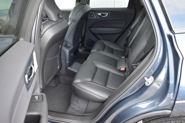 Volvo XC60 T8 AWD 455PK Plug-in Hybrid Ultra Dark | B&W | Luchtvering | HUD | Massage | Trekhaak | Stoelkoeling | Volvo XC60 T8 AWD 455PK Plug-in Hybrid Ultra Dark | B&W | Luchtvering | HUD | Massage | Trekhaak | Stoelkoeling |
