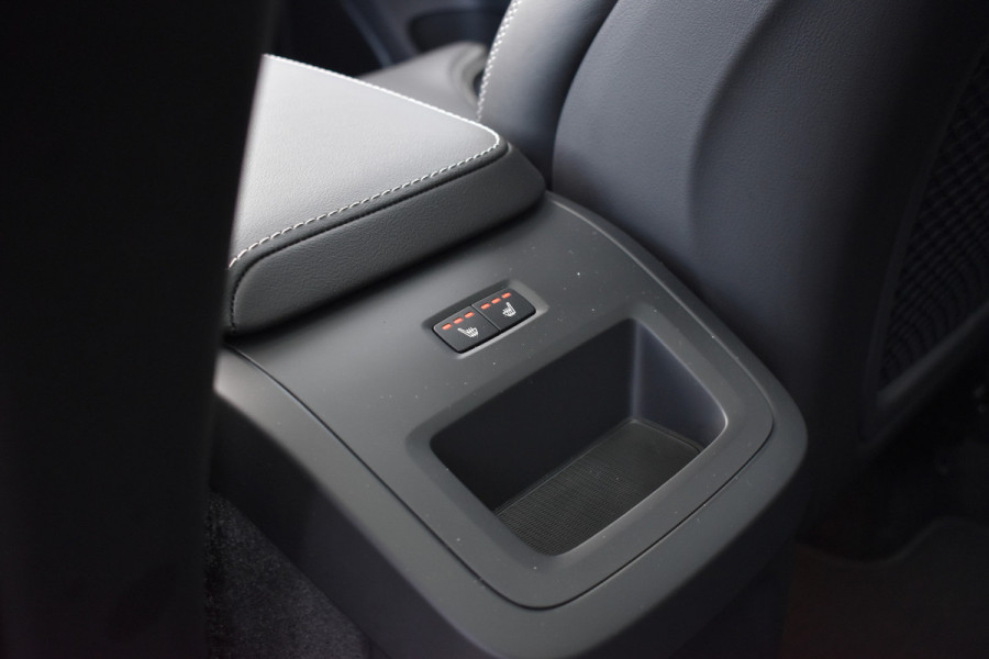 Volvo XC60 T8 AWD 455PK Plug-in Hybrid Ultra Dark | B&W | Luchtvering | HUD | Massage | Trekhaak | Stoelkoeling | Volvo XC60 T8 AWD 455PK Plug-in Hybrid Ultra Dark | B&W | Luchtvering | HUD | Massage | Trekhaak | Stoelkoeling |