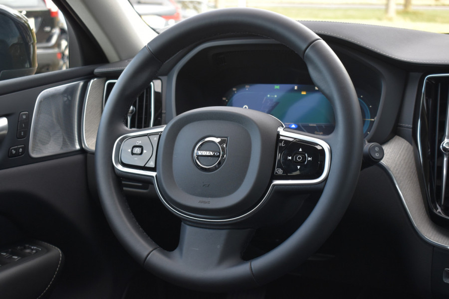 Volvo XC60 T8 AWD 455PK Plug-in Hybrid Ultra Dark | B&W | Luchtvering | HUD | Massage | Trekhaak | Stoelkoeling | Volvo XC60 T8 AWD 455PK Plug-in Hybrid Ultra Dark | B&W | Luchtvering | HUD | Massage | Trekhaak | Stoelkoeling |