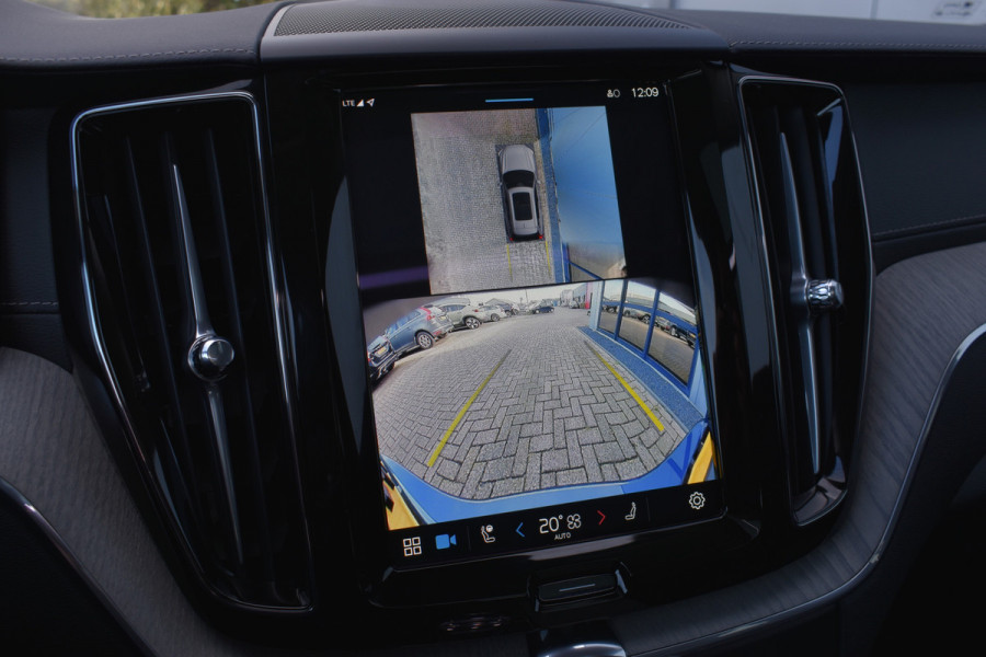 Volvo XC60 T8 AWD 455PK Plug-in Hybrid Ultra Dark | B&W | Luchtvering | HUD | Massage | Trekhaak | Stoelkoeling | Volvo XC60 T8 AWD 455PK Plug-in Hybrid Ultra Dark | B&W | Luchtvering | HUD | Massage | Trekhaak | Stoelkoeling |