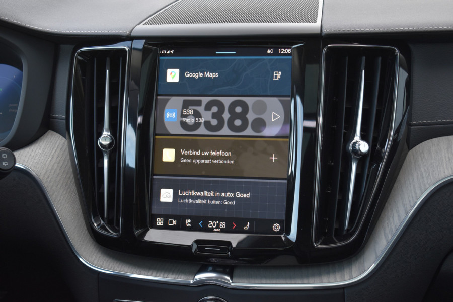 Volvo XC60 T8 AWD 455PK Plug-in Hybrid Ultra Dark | B&W | Luchtvering | HUD | Massage | Trekhaak | Stoelkoeling | Volvo XC60 T8 AWD 455PK Plug-in Hybrid Ultra Dark | B&W | Luchtvering | HUD | Massage | Trekhaak | Stoelkoeling |