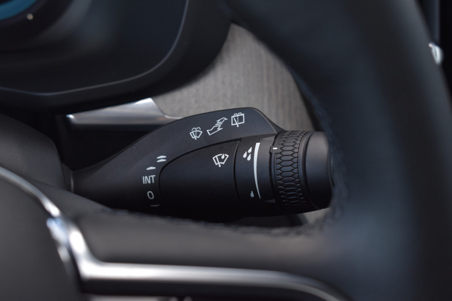 Volvo XC60 T8 AWD 455PK Plug-in Hybrid Ultra Dark | B&W | Luchtvering | HUD | Massage | Trekhaak | Stoelkoeling | Volvo XC60 T8 AWD 455PK Plug-in Hybrid Ultra Dark | B&W | Luchtvering | HUD | Massage | Trekhaak | Stoelkoeling |