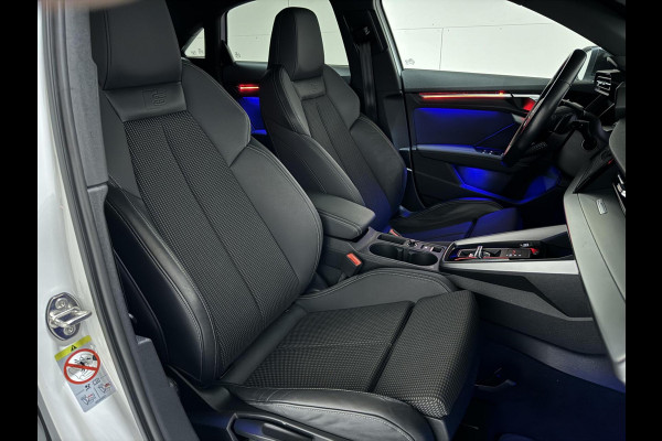 Audi A3 Limousine 35 TFSI S-Line Black Edition Sfeer Carplay NAP Audi A3 Limousine 35 TFSI S-Line Black Edition Sfeer Carplay NAP