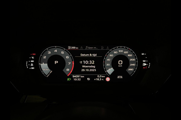 Audi A3 Limousine 35 TFSI S-Line Black Edition Sfeer Carplay NAP Audi A3 Limousine 35 TFSI S-Line Black Edition Sfeer Carplay NAP