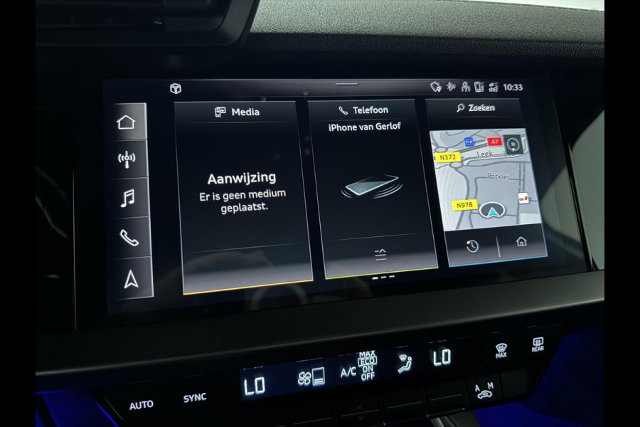 Audi A3 Limousine 35 TFSI S-Line Black Edition Sfeer Carplay NAP Audi A3 Limousine 35 TFSI S-Line Black Edition Sfeer Carplay NAP