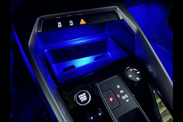 Audi A3 Limousine 35 TFSI S-Line Black Edition Sfeer Carplay NAP Audi A3 Limousine 35 TFSI S-Line Black Edition Sfeer Carplay NAP