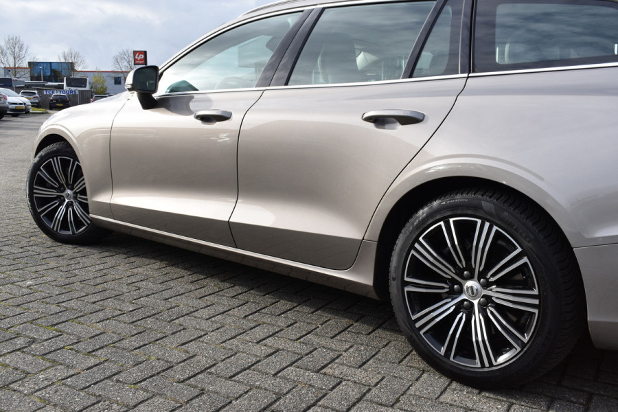 Volvo V60 T5 252PK Automaat Inscription | Trekhaak | B&W Audio | 360 camera | ACC | BLIS | Contourstoelen |