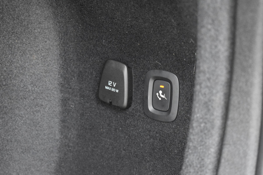 Volvo V60 T5 252PK Automaat Inscription | Trekhaak | B&W Audio | 360 camera | ACC | BLIS | Contourstoelen |