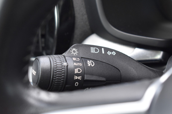 Volvo V60 T5 252PK Automaat Inscription | Trekhaak | B&W Audio | 360 camera | ACC | BLIS | Contourstoelen |