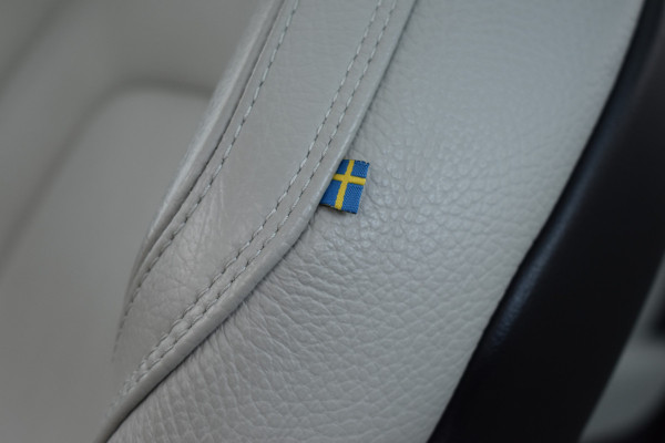 Volvo V60 T5 252PK Automaat Inscription | Trekhaak | B&W Audio | 360 camera | ACC | BLIS | Contourstoelen |