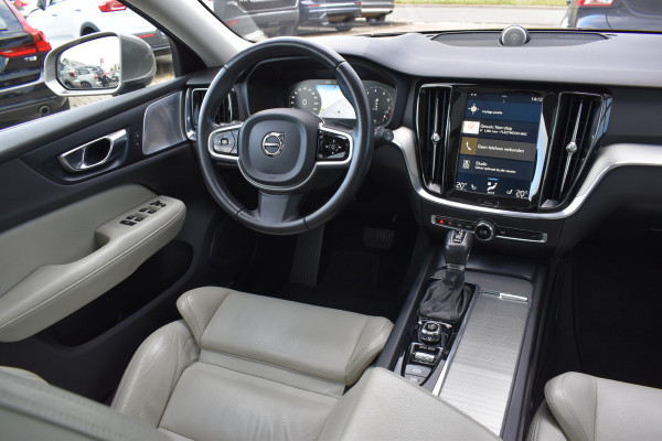 Volvo V60 T5 252PK Automaat Inscription | Trekhaak | B&W Audio | 360 camera | ACC | BLIS | Contourstoelen |