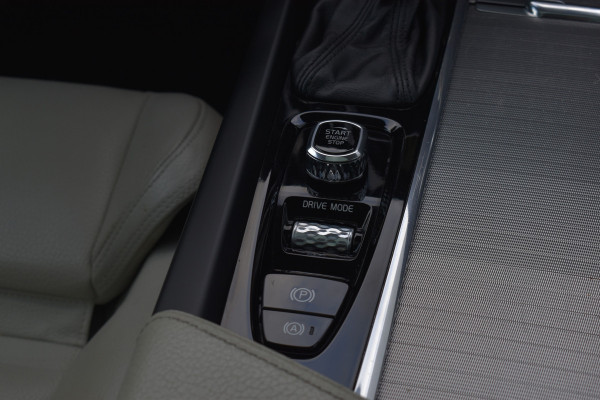 Volvo V60 T5 252PK Automaat Inscription | Trekhaak | B&W Audio | 360 camera | ACC | BLIS | Contourstoelen |