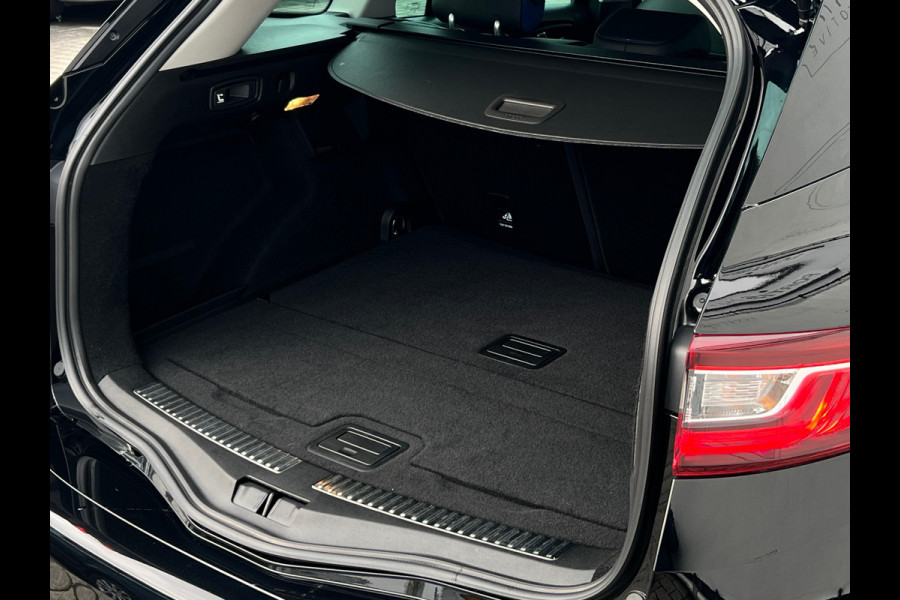 Renault MEGANE Estate 1.6 TCe GT PANO | STOELVERW | CAMERA | 205PK | ZEER GOEDE STAAT | Renault MEGANE Estate 1.6 TCe GT PANO | STOELVERW | CAMERA | 205PK | ZEER GOEDE STAAT |