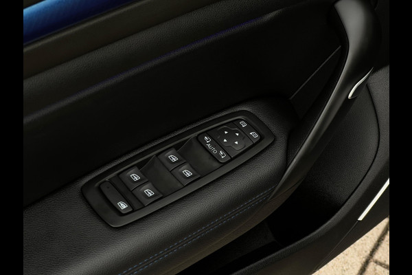 Renault MEGANE Estate 1.6 TCe GT PANO | STOELVERW | CAMERA | 205PK | ZEER GOEDE STAAT | Renault MEGANE Estate 1.6 TCe GT PANO | STOELVERW | CAMERA | 205PK | ZEER GOEDE STAAT |