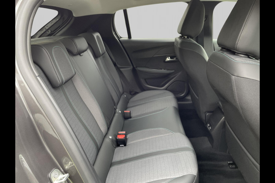 Peugeot 208 1.2 PureTech Allure Pack | Camera | Apple Carplay & Android Auto Peugeot 208 1.2 PureTech Allure Pack | Camera | Apple Carplay & Android Auto