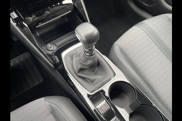 Peugeot 208 1.2 PureTech Allure Pack | Camera | Apple Carplay & Android Auto Peugeot 208 1.2 PureTech Allure Pack | Camera | Apple Carplay & Android Auto