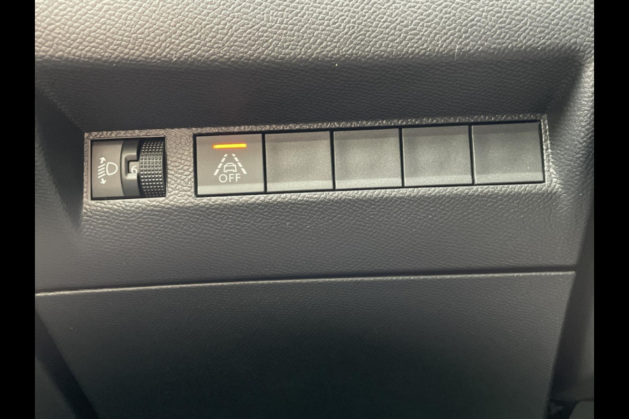Peugeot 208 1.2 PureTech Allure Pack | Camera | Apple Carplay & Android Auto Peugeot 208 1.2 PureTech Allure Pack | Camera | Apple Carplay & Android Auto