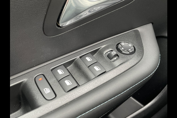 Peugeot 208 1.2 PureTech Allure Pack | Camera | Apple Carplay & Android Auto Peugeot 208 1.2 PureTech Allure Pack | Camera | Apple Carplay & Android Auto