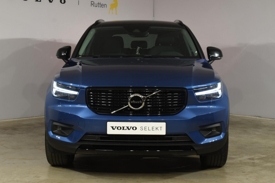 Volvo XC40 T5 262PK Automaat Recharge R-Design / Navigatie / Stuur & Stoelverwarming / Elektrische achterklep / Achteruitrijcamera / Elektr. Trekhaak / Elektrische stoelverst. met geheugen Volvo XC40 T5 262PK Automaat Recharge R-Design / Navigatie / Stuur & Stoelverwarming / Elektrische achterklep / Achteruitrijcamera / Elektr. Trekhaak / Elektrische stoelverst. met geheugen