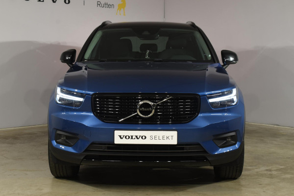 Volvo XC40 T5 262PK Automaat Recharge R-Design / Navigatie / Stuur & Stoelverwarming / Elektrische achterklep / Achteruitrijcamera / Elektr. Trekhaak / Elektrische stoelverst. met geheugen Volvo XC40 T5 262PK Automaat Recharge R-Design / Navigatie / Stuur & Stoelverwarming / Elektrische achterklep / Achteruitrijcamera / Elektr. Trekhaak / Elektrische stoelverst. met geheugen