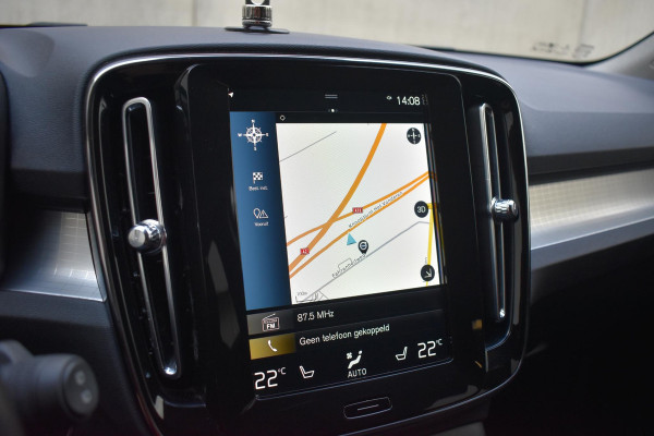 Volvo XC40 T5 262PK Automaat Recharge R-Design / Navigatie / Stuur & Stoelverwarming / Elektrische achterklep / Achteruitrijcamera / Elektr. Trekhaak / Elektrische stoelverst. met geheugen Volvo XC40 T5 262PK Automaat Recharge R-Design / Navigatie / Stuur & Stoelverwarming / Elektrische achterklep / Achteruitrijcamera / Elektr. Trekhaak / Elektrische stoelverst. met geheugen