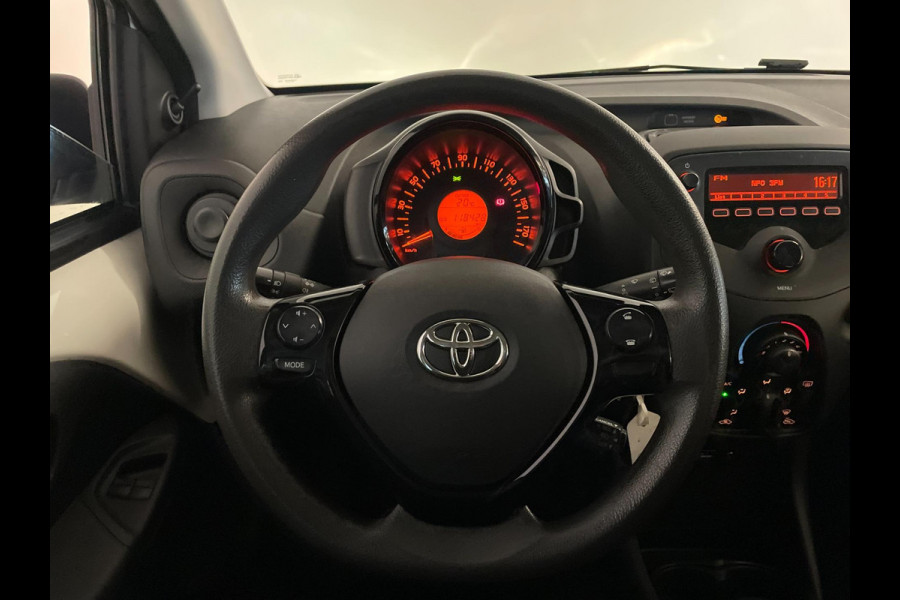 Toyota Aygo 1.0 VVT-i x-fun AIRCO ELEK RAMEN LIMITER CENT VERG SPARCO WIELDOP SET PRIVACYGLAS ZEER NETTE AUTO