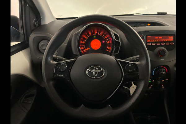 Toyota Aygo 1.0 VVT-i x-fun AIRCO ELEK RAMEN LIMITER CENT VERG SPARCO WIELDOP SET PRIVACYGLAS ZEER NETTE AUTO
