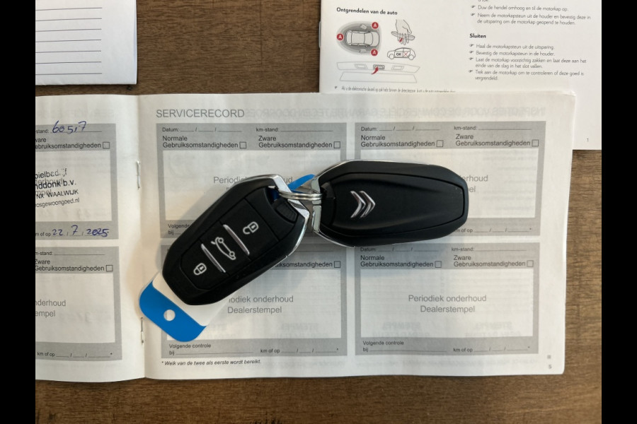 Citroën C4 Cactus 1.2 110pk Feel Navi, Camera, LMV, Slechts 74 dkm!