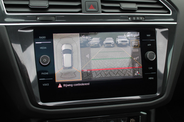 Volkswagen Tiguan 1.5 TSI ACT Highline Business 3x R-Line / Panoramadak / Camera / Leder / 20'' / Blackpack / CarPlay / DAB / Stoelverwarming / Virtual Cockpit / ACC Volkswagen Tiguan 1.5 TSI ACT Highline Business 3x R-Line / Panoramadak / Camera / Leder / 20'' / Blackpack / CarPlay / DAB / Stoelverwarming / Virtual Cockpit / ACC