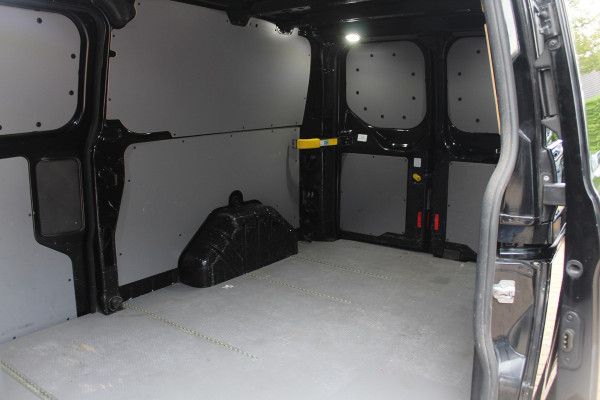 Ford Transit Custom 300 2.0 TDCI L2H1 Limited / Trekhaak / Camera / Leder / 2x Zijschuifdeur / Xenon / Dodehoek / 16'' / Navigatie / Dodehoek / Cruise Control