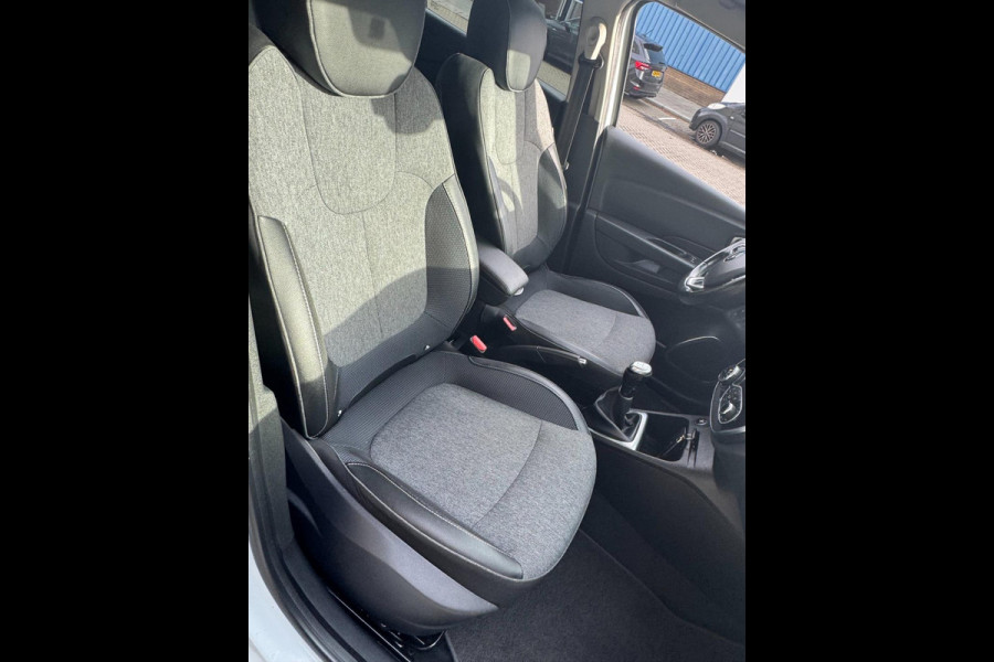 Renault Captur 0.9 TCe Intens - Navigatie I Airco I PDC I LED I Sport velgen I Dealer onderhouden