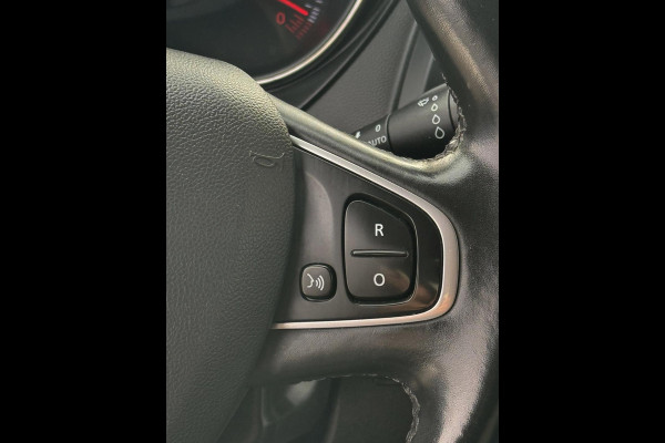 Renault Captur 0.9 TCe Intens - Navigatie I Airco I PDC I LED I Sport velgen I Dealer onderhouden