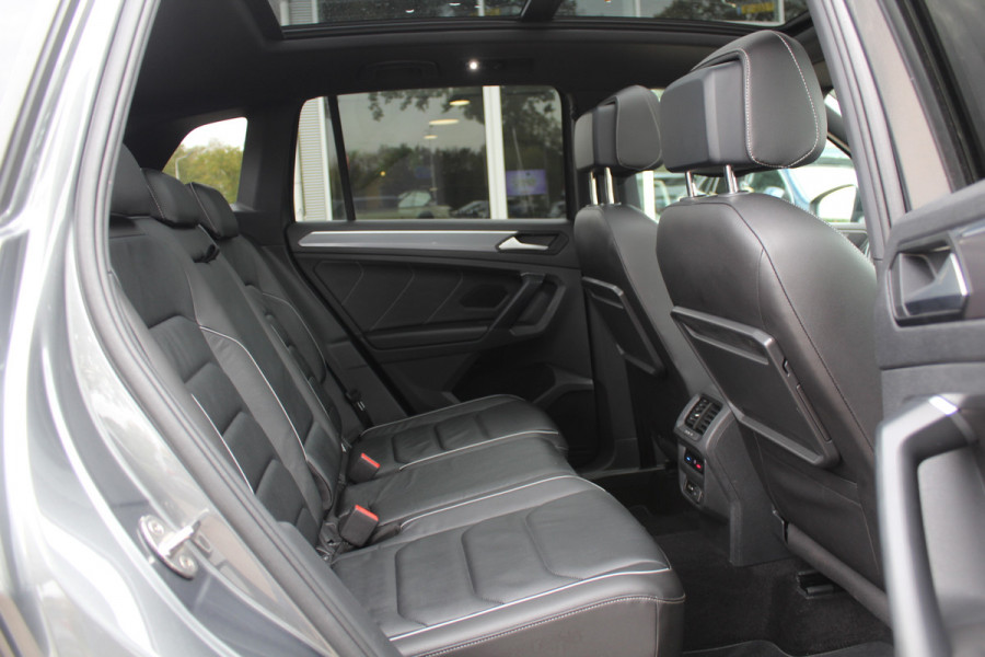 Volkswagen Tiguan 1.5 TSI ACT Highline Business 3x R-Line / Panoramadak / Camera / Leder / 20'' / Blackpack / CarPlay / DAB / Stoelverwarming / Virtual Cockpit / ACC Volkswagen Tiguan 1.5 TSI ACT Highline Business 3x R-Line / Panoramadak / Camera / Leder / 20'' / Blackpack / CarPlay / DAB / Stoelverwarming / Virtual Cockpit / ACC